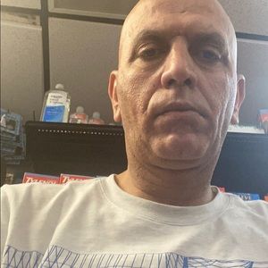 Meet your Posher, Eyad